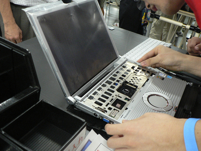 學生參觀松下工廠游記 動手組裝體驗與計算機網(wǎng)絡科技的融合